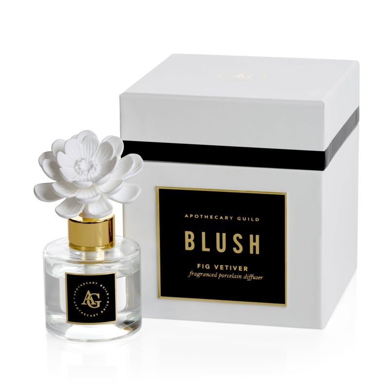Zodax زوداكس صيدلية غيلد موزع زيت بورسلين بلش - موزع عطر منزلي مثالي لغرفة المعيشة، الحمام، المكتب - هدية رائعة - تصميم زهرة بورسلين - تين فيتيفر - 1.69 أونصة. - Image 1